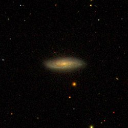galaxia espiral barrada cetus