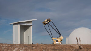 Telescopio y planetario en el centro de astroturismo Sky Andaluz situado en Sierra Nevada