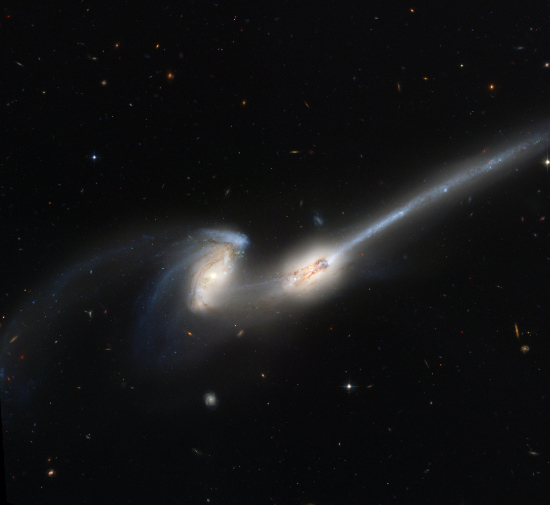 NGC 4676, Galáxias de los ratones - Coma Berenice