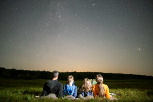 Cómo identificar planetas a simple vista en el cielo nocturno