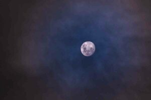 La importancia de la Luna en la planificación de observaciones astronómicas