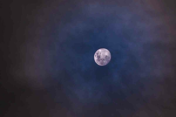 La importancia de la Luna en la planificación de observaciones astronómicas